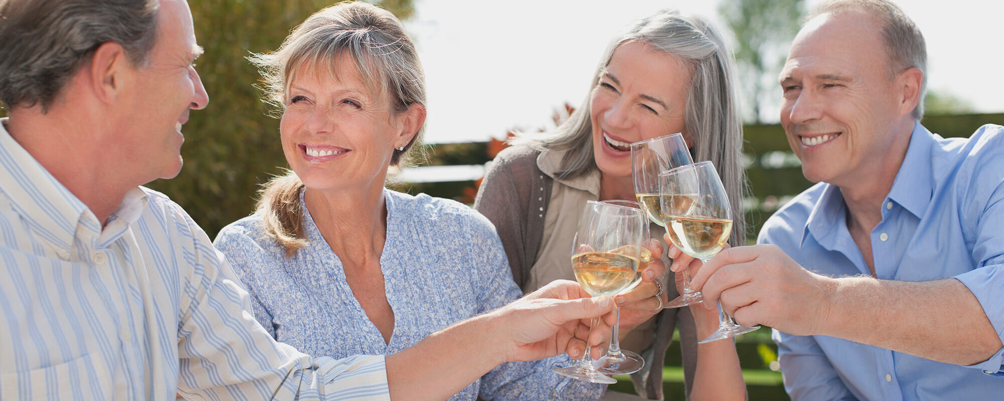 senior couples enjoying an active retirement through socialization